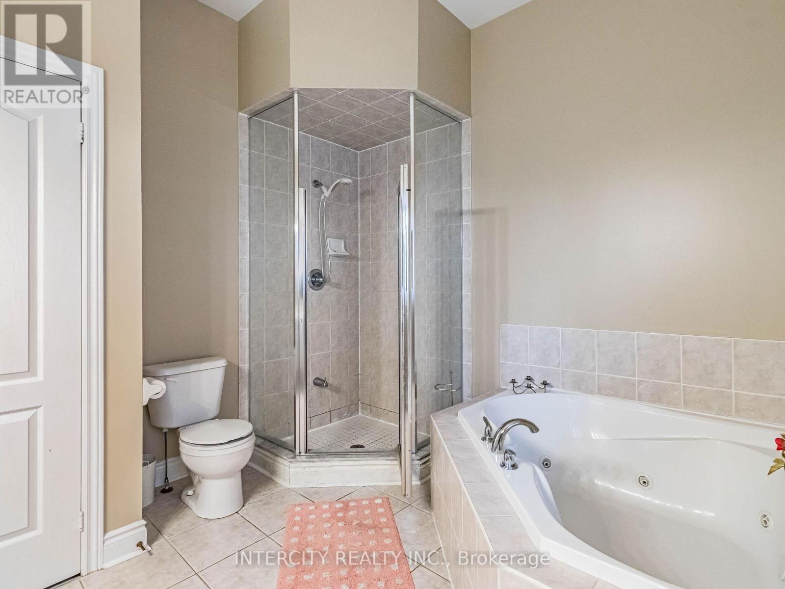 35 FONTAINEBLEU ROAD Image 16