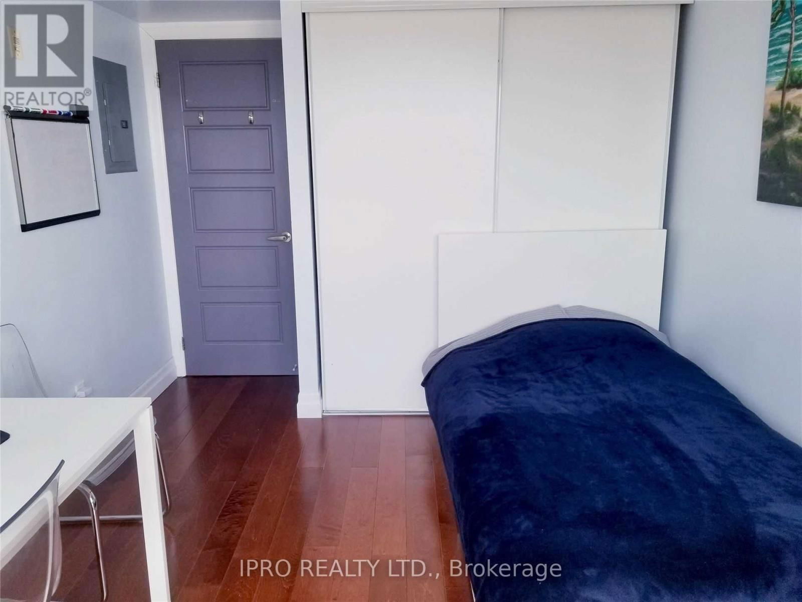 PH919 - 1040 THE QUEENSWAY AVENUE Image 27
