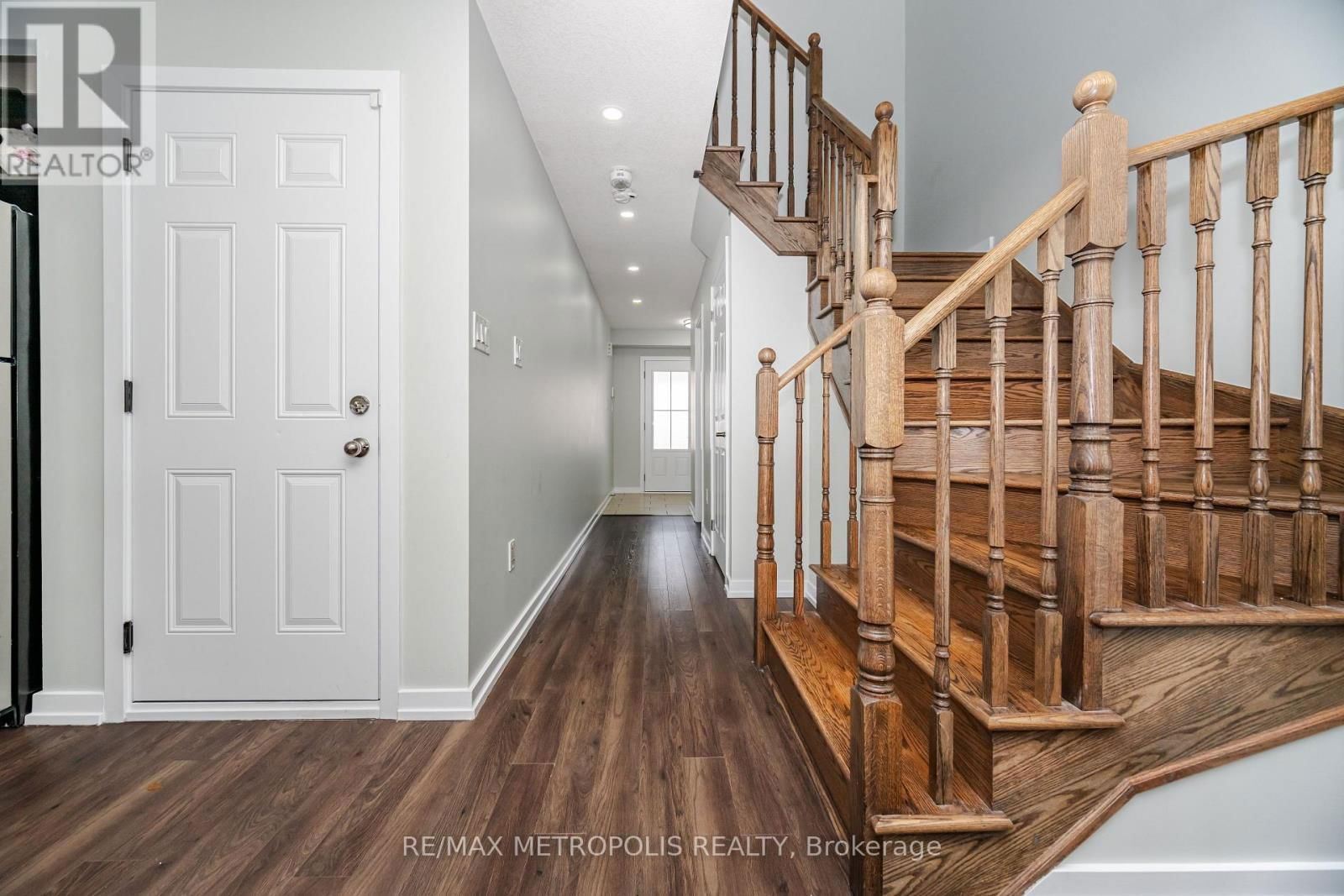 4 EDSEL ROAD Image 17