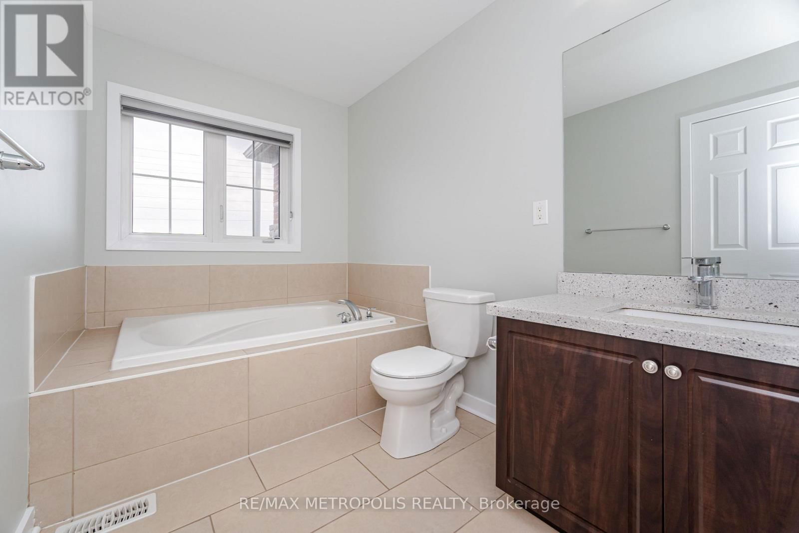 4 EDSEL ROAD Image 23