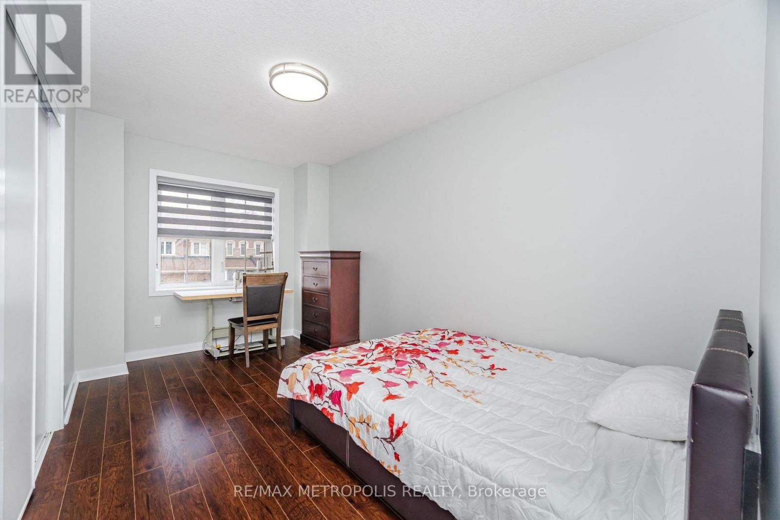 4 EDSEL ROAD Image 25