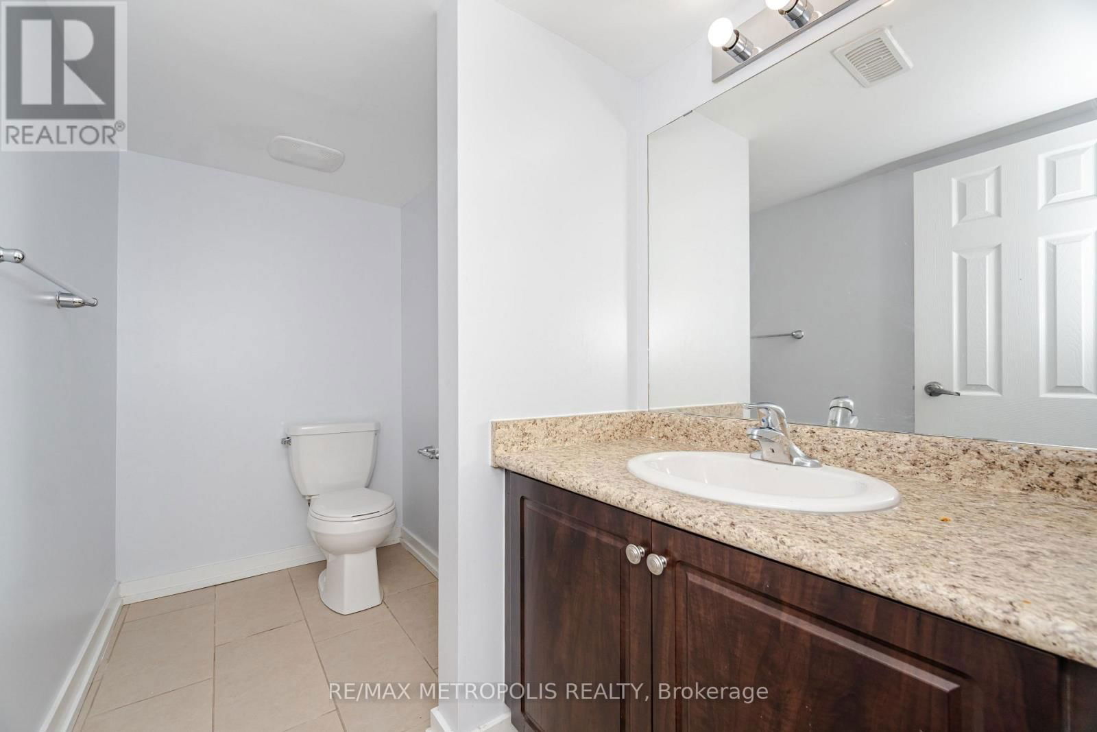 4 EDSEL ROAD Image 33