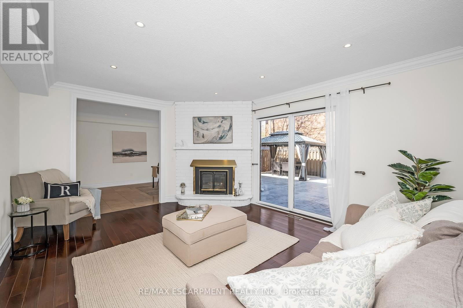 2728 GUILFORD CRESCENT Image 12