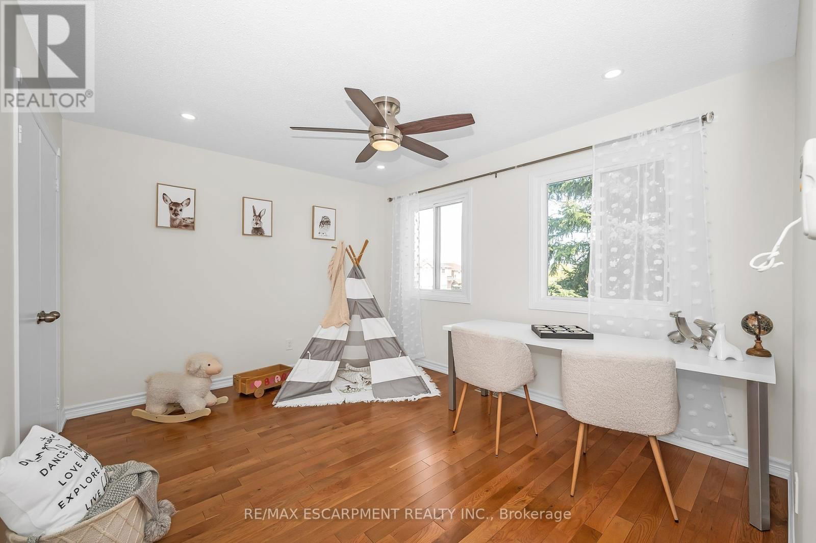2728 GUILFORD CRESCENT Image 28