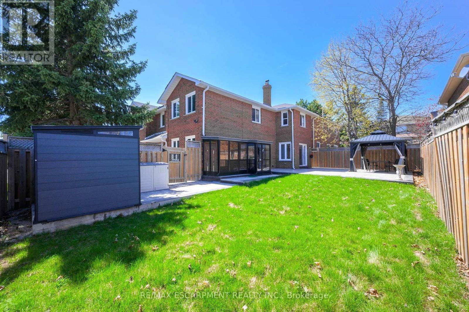 2728 GUILFORD CRESCENT Image 29
