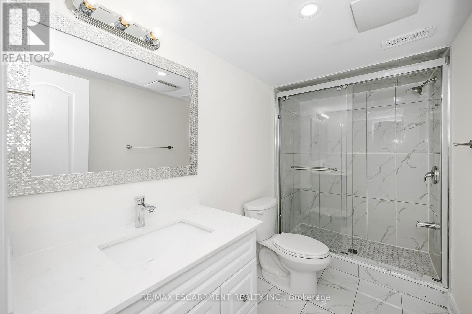 2728 GUILFORD CRESCENT Image 40