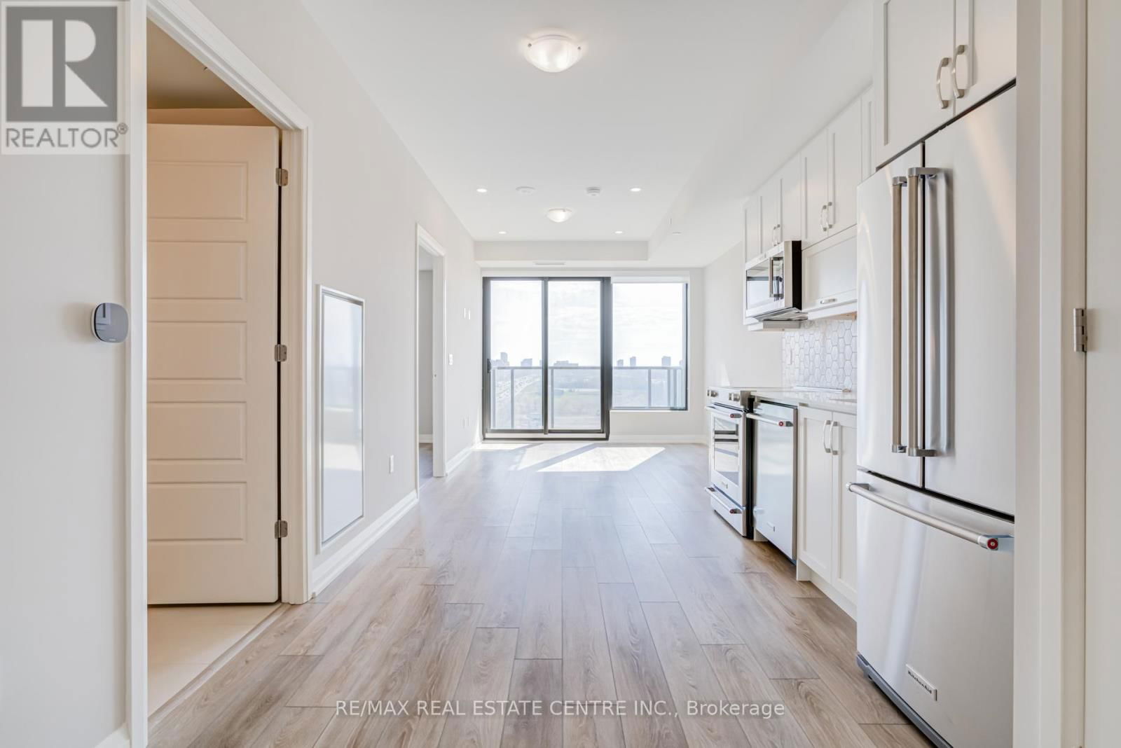 1110 - 3006 WILLAM CUTMORE BOULEVARD Image 1