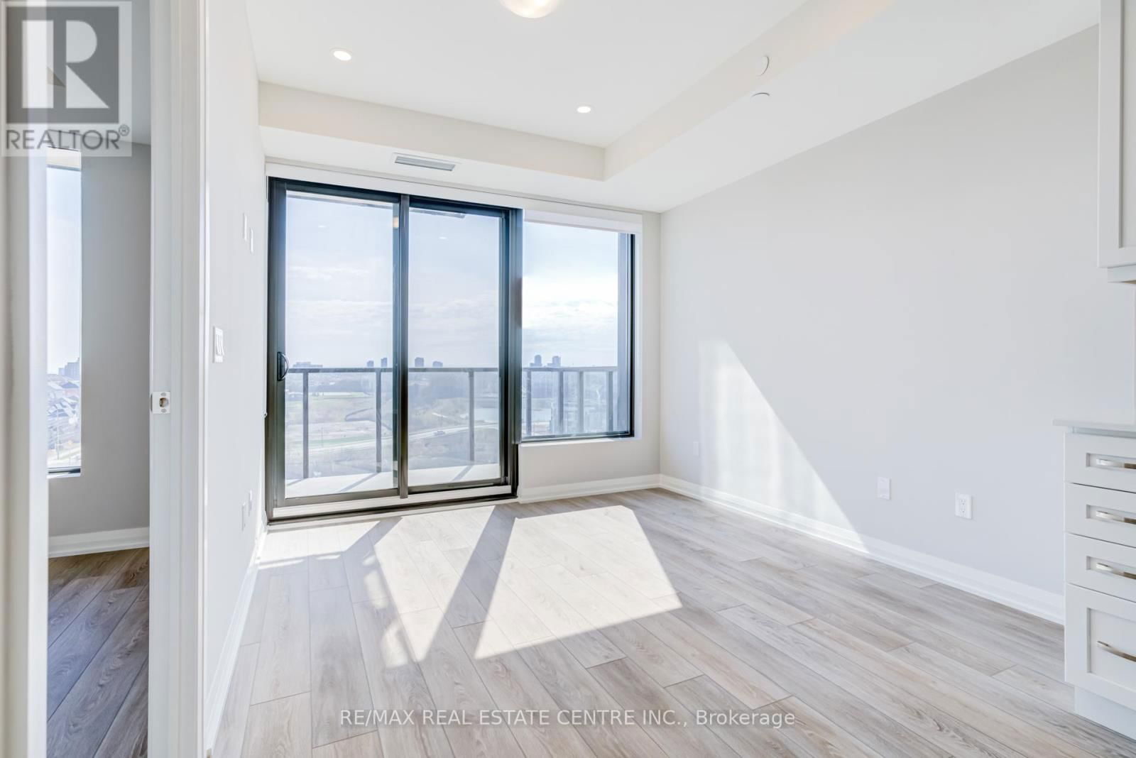 1110 - 3006 WILLAM CUTMORE BOULEVARD Image 14