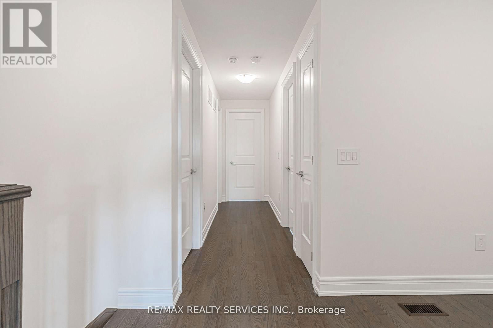 25 ENCLAVE TRAIL Image 17