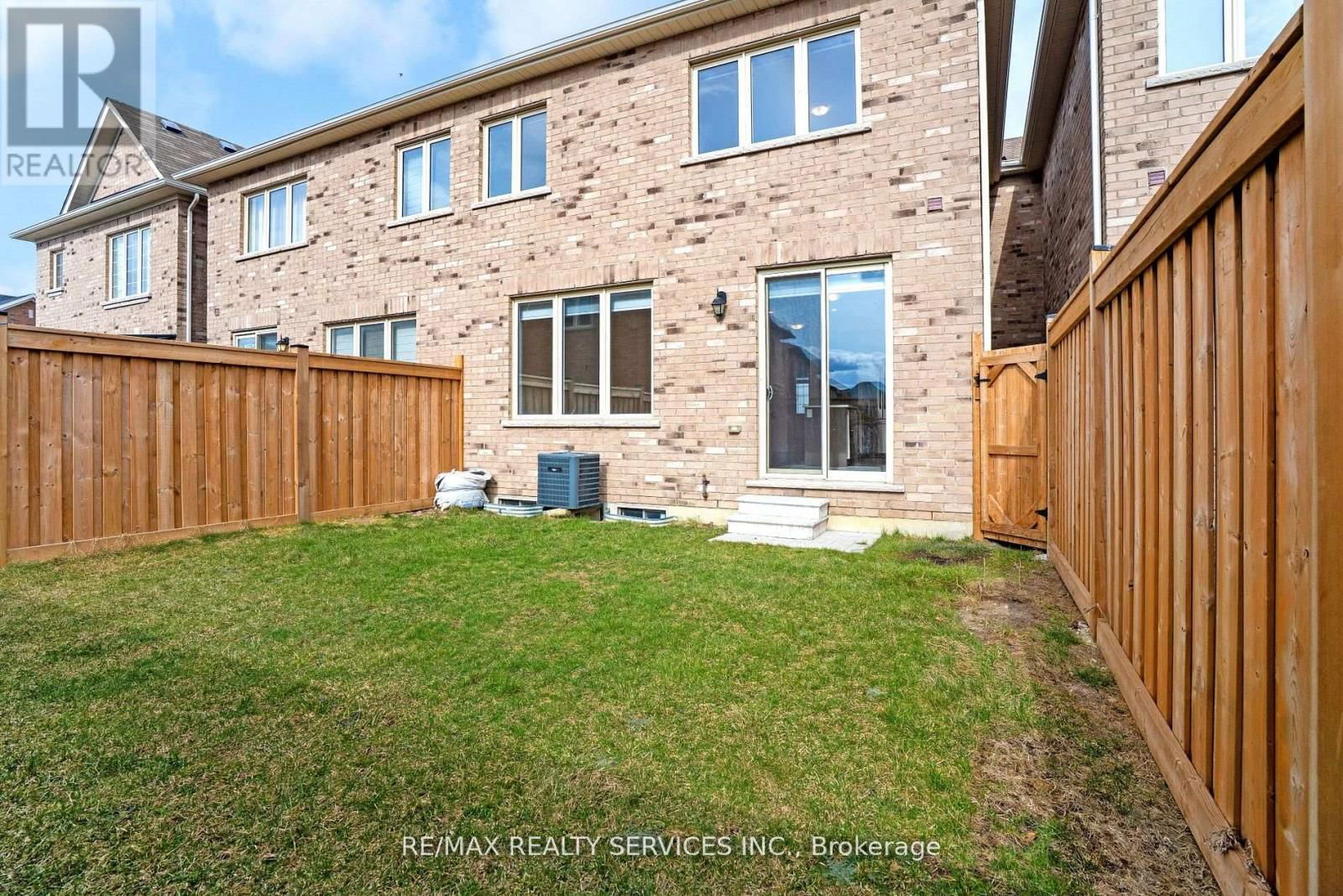 25 ENCLAVE TRAIL Image 34