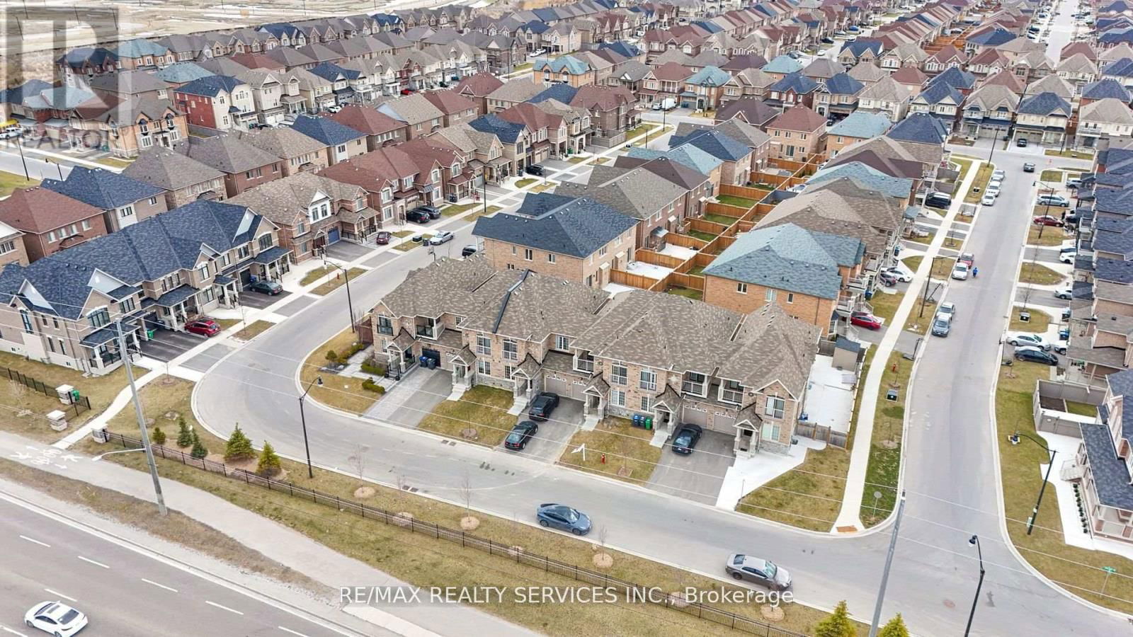 25 ENCLAVE TRAIL Image 35