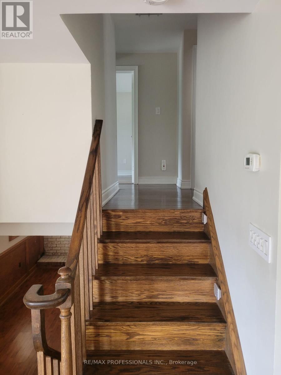1411 CHARLES DRIVE Image 8