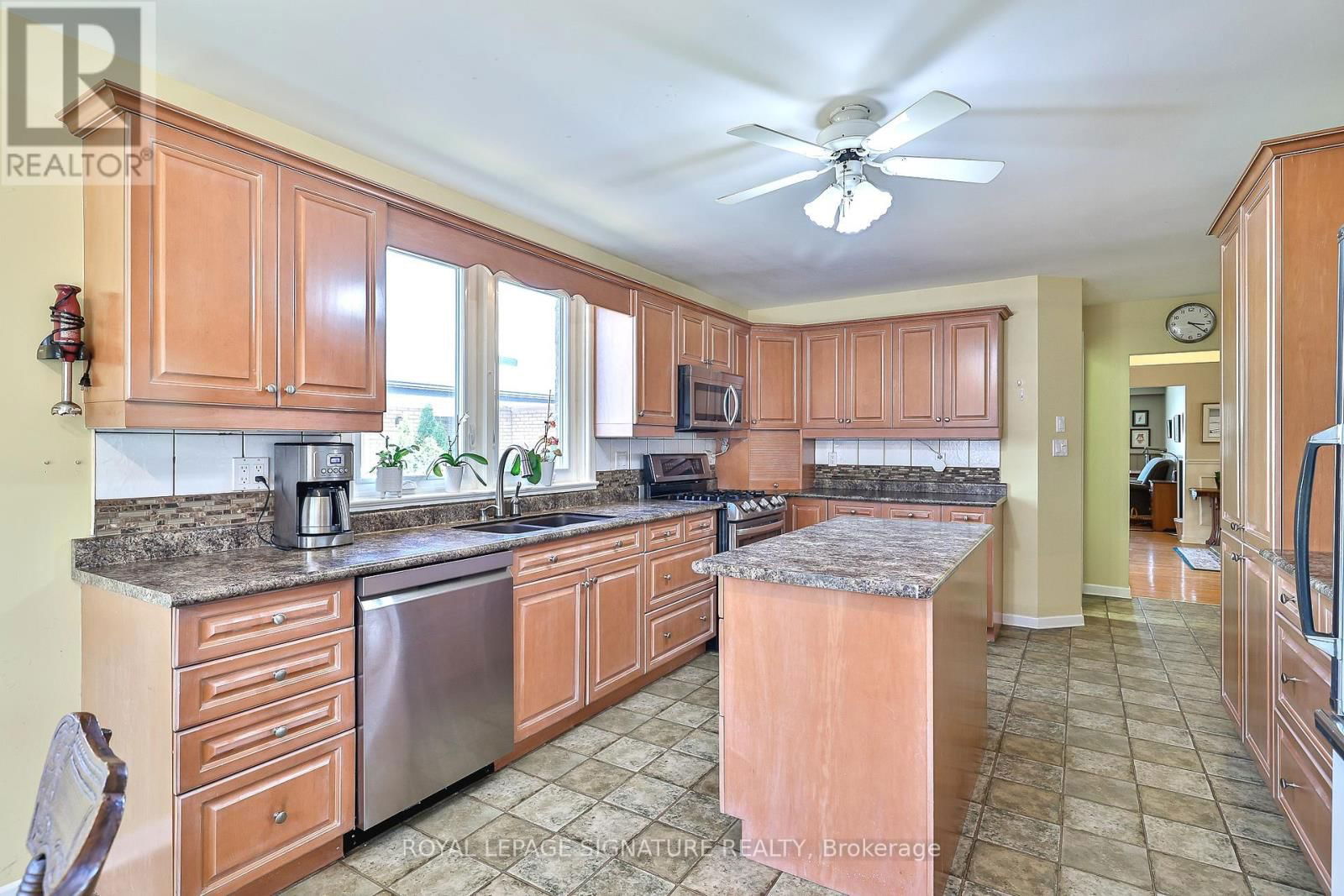 3545 TWINMAPLE DRIVE Image 21