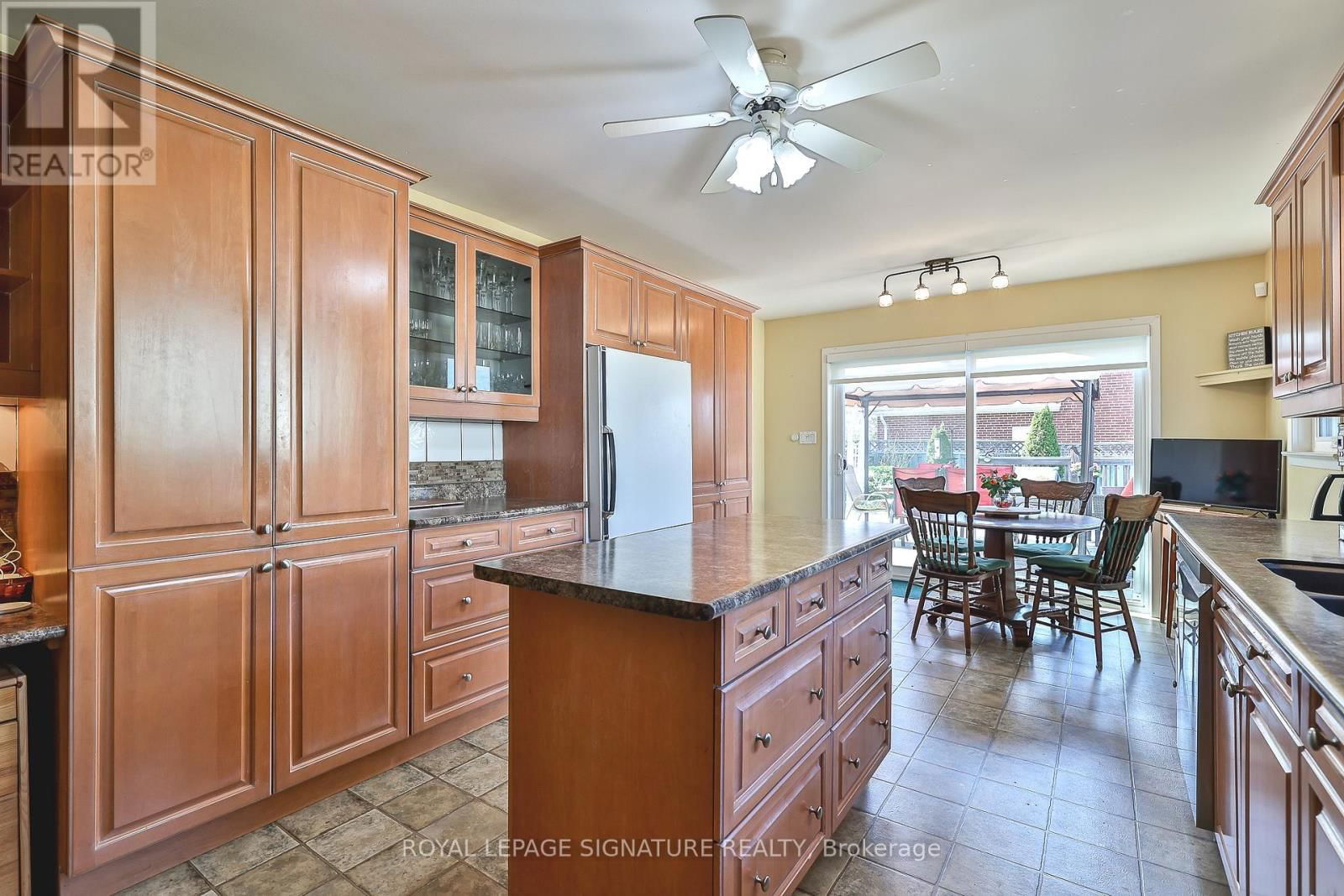 3545 TWINMAPLE DRIVE Image 23