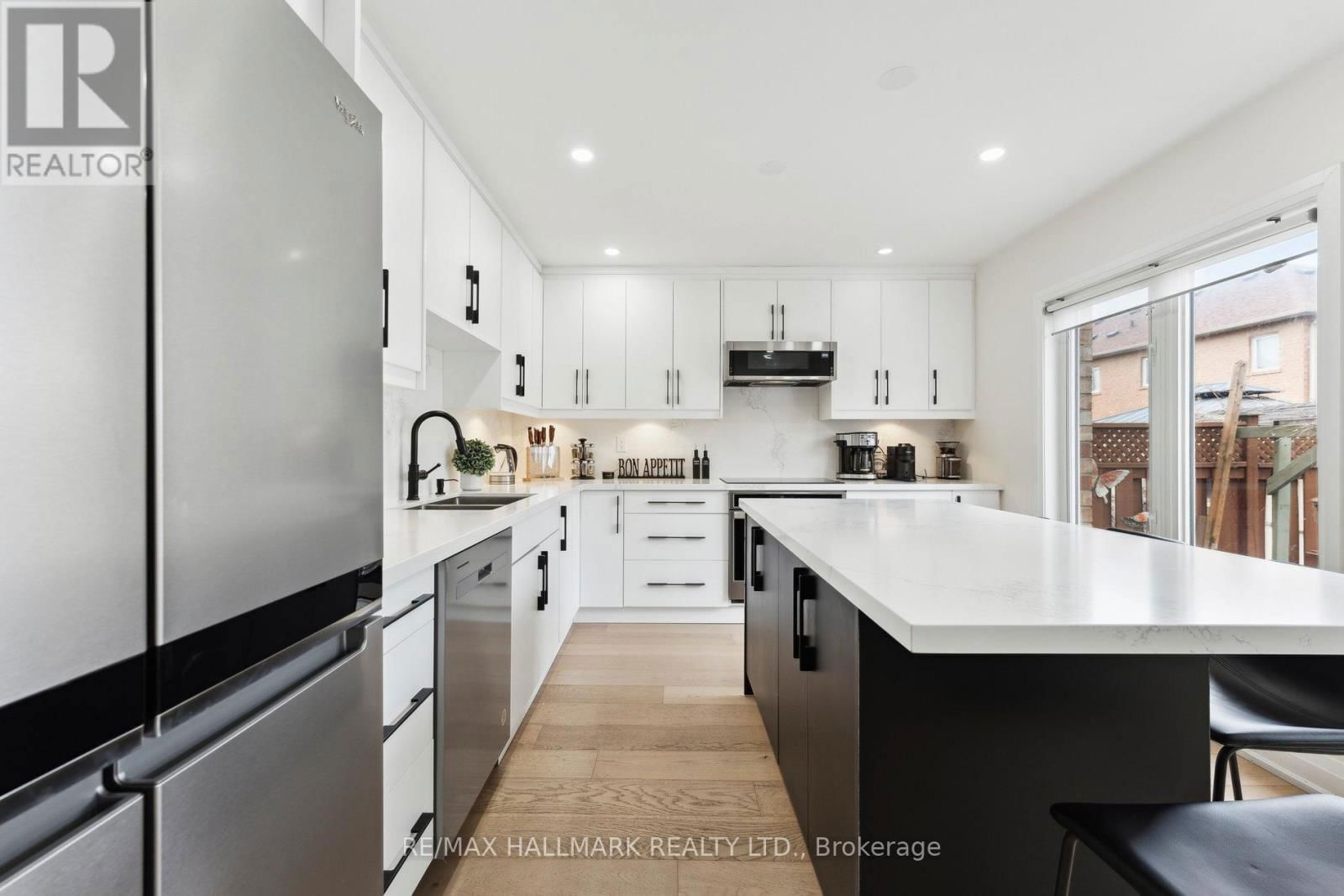 128 SEASIDE CIRCLE Image 10
