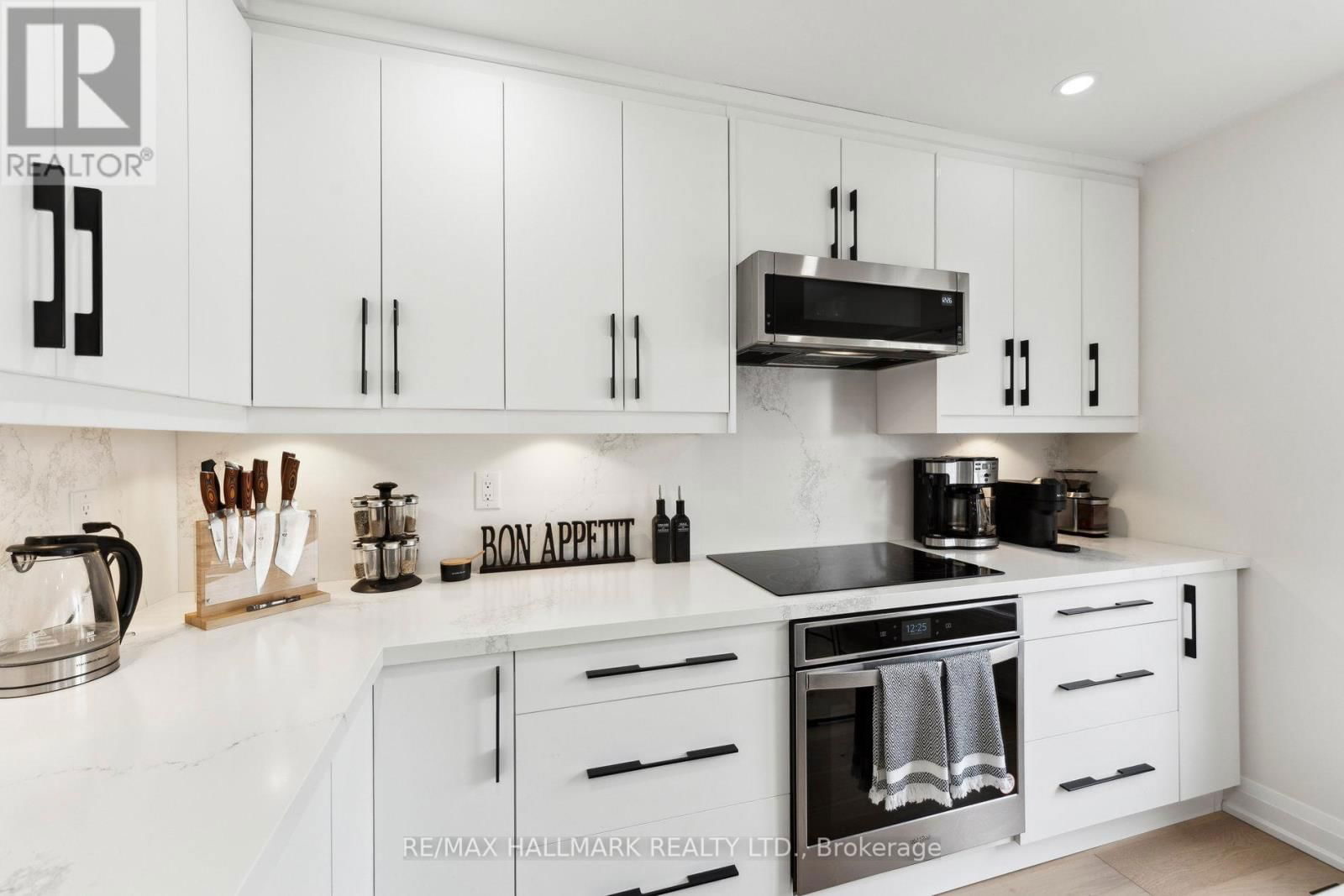 128 SEASIDE CIRCLE Image 13