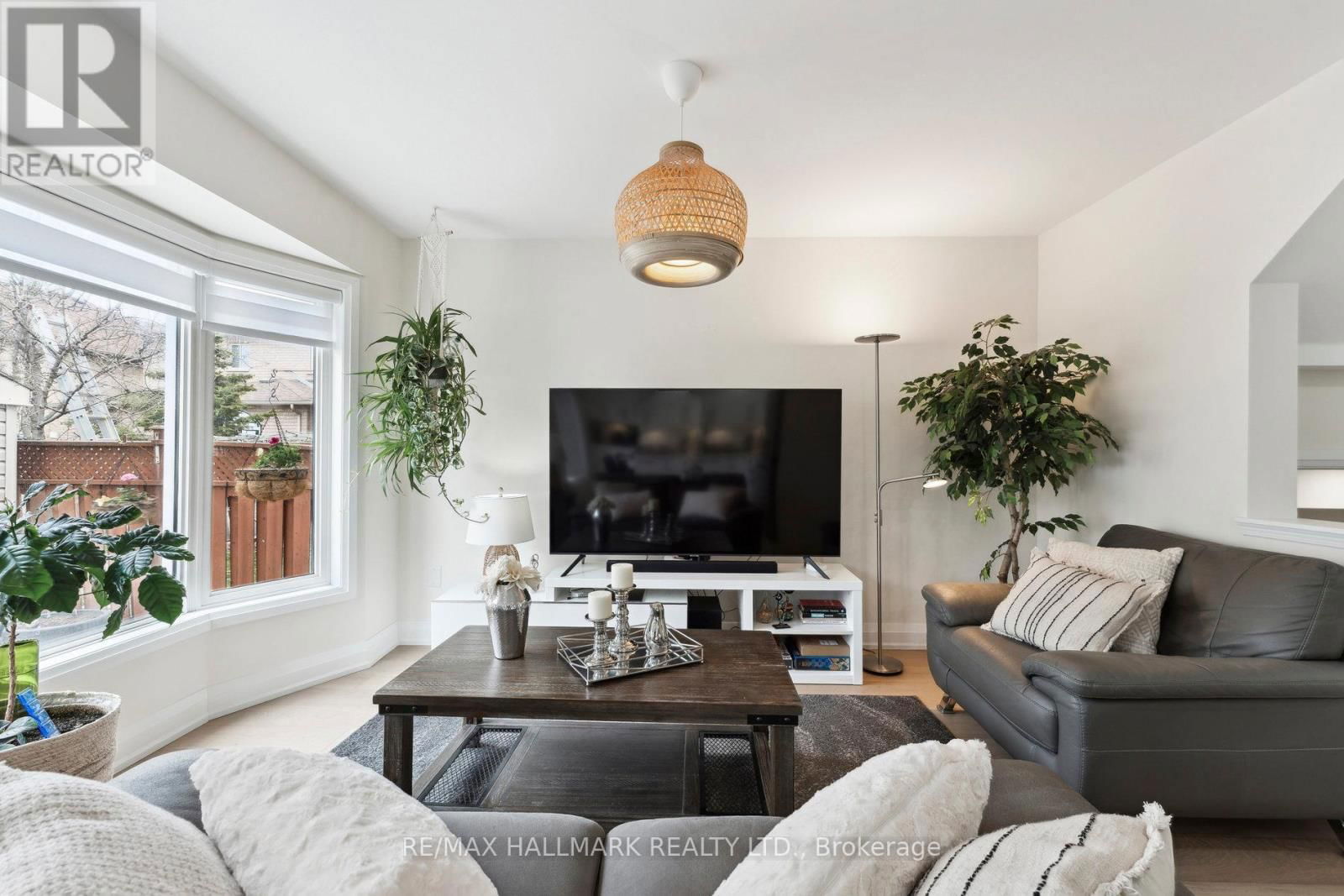 128 SEASIDE CIRCLE Image 16