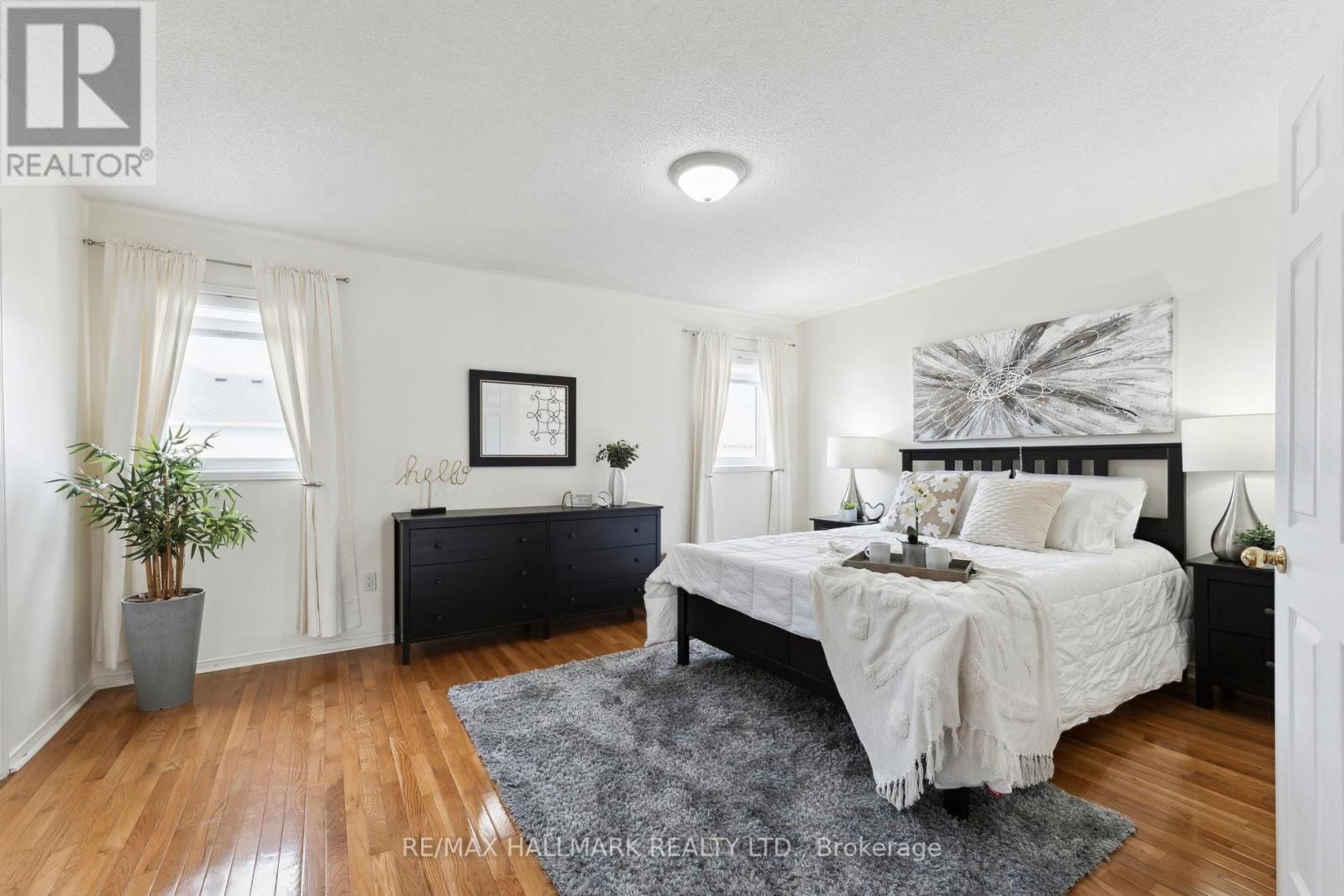 128 SEASIDE CIRCLE Image 18