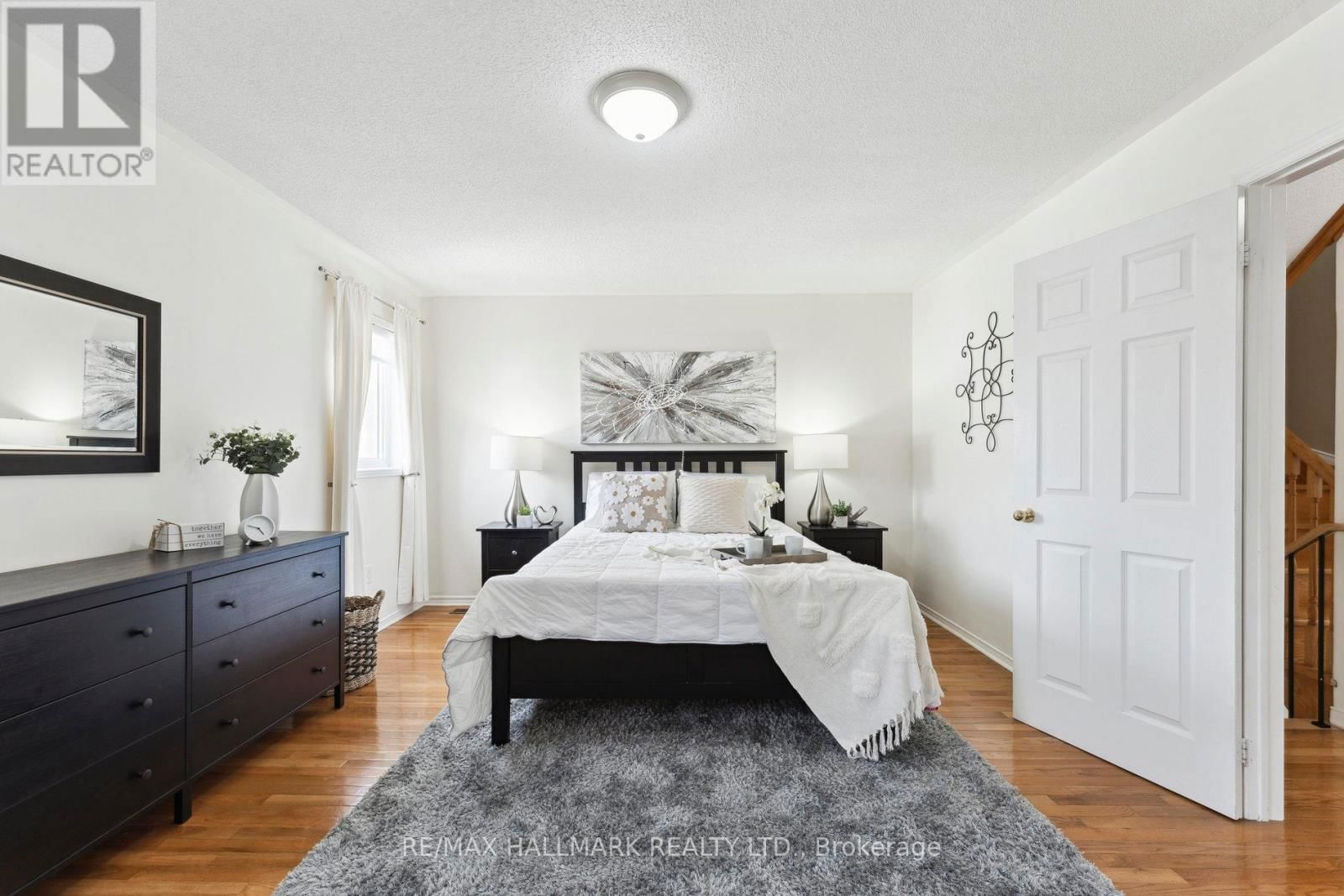 128 SEASIDE CIRCLE Image 19