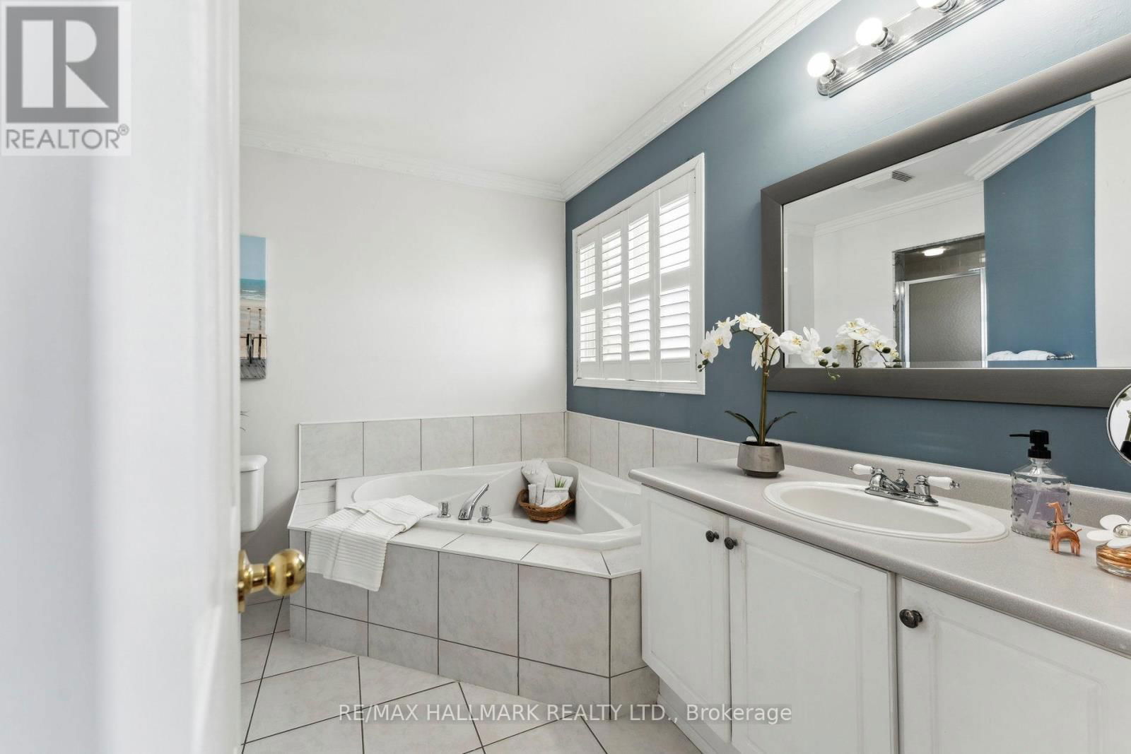 128 SEASIDE CIRCLE Image 21