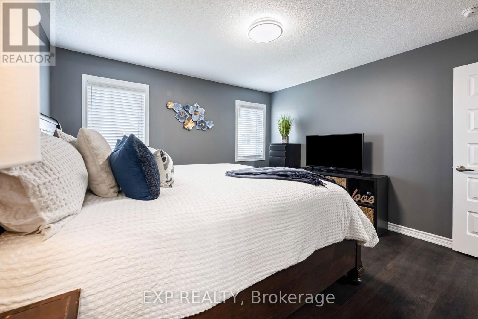 50 ENFORD CRESCENT Image 24