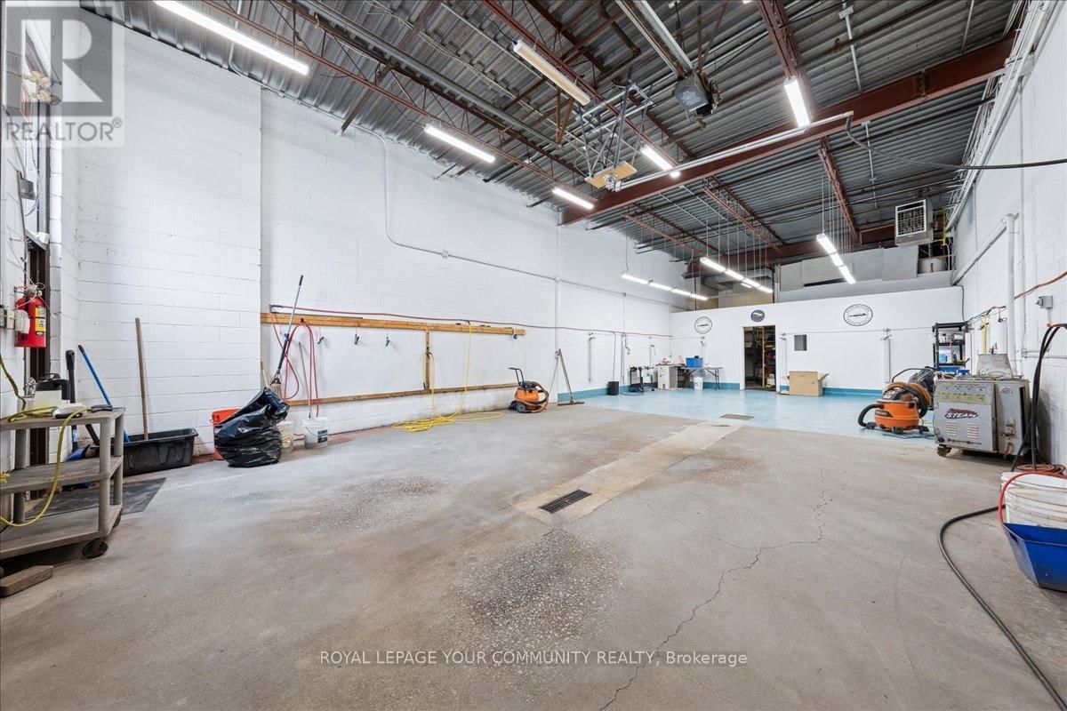 16 - 101 TORO ROAD NORTH Image 18