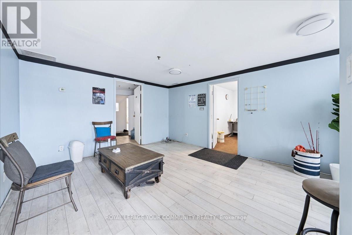16 - 101 TORO ROAD NORTH Image 6