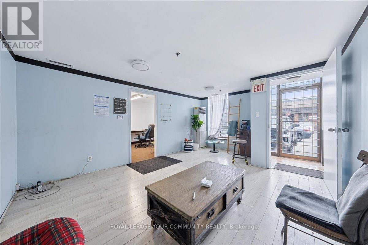 16 - 101 TORO ROAD NORTH Image 8