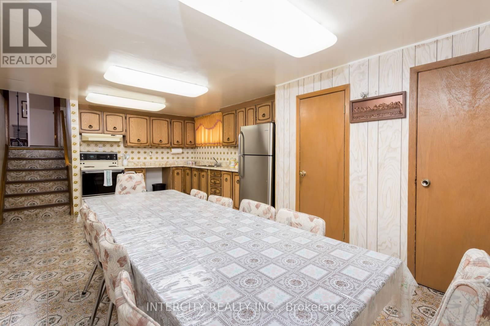 852 GLENCAIRN AVENUE Image 32