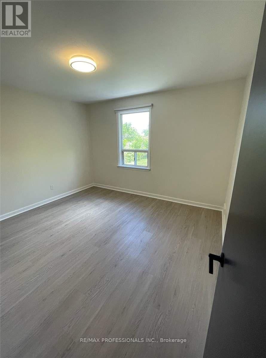 Main - 41 WOOLGAR AVENUE Image 14