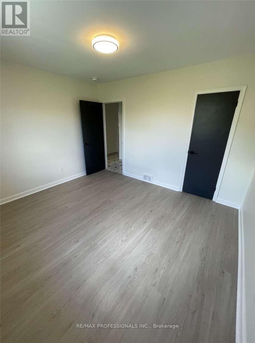 Main - 41 WOOLGAR AVENUE Image 15