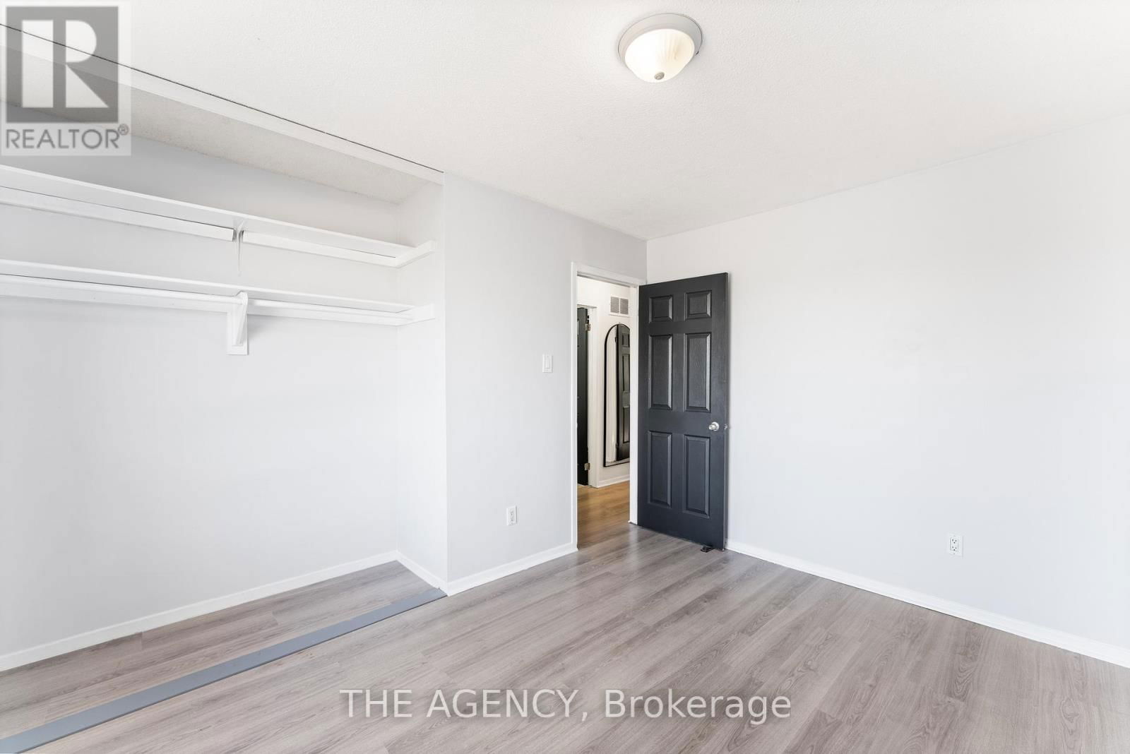 35 - 35 MCMULLEN CRESCENT Image 15