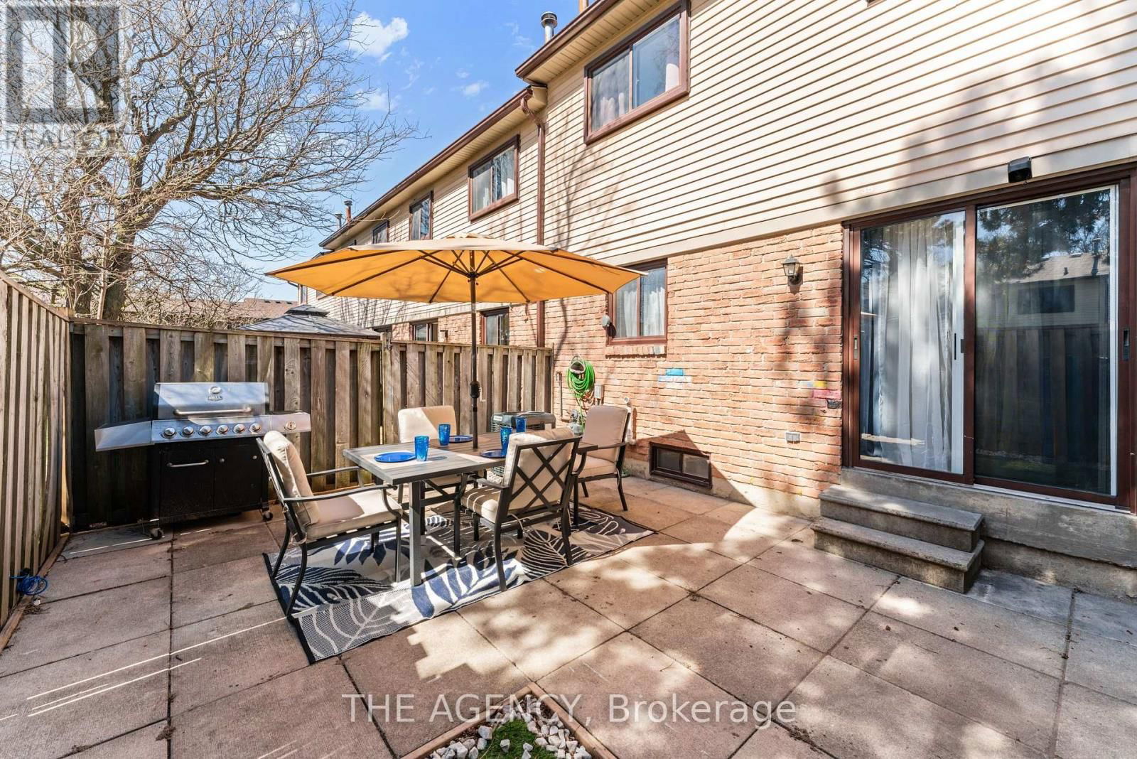 35 - 35 MCMULLEN CRESCENT Image 27