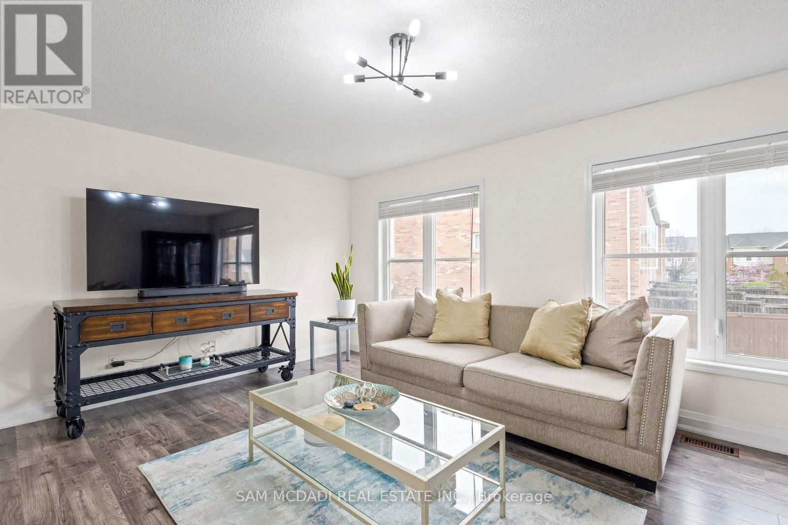 2424 COHO WAY Image 10