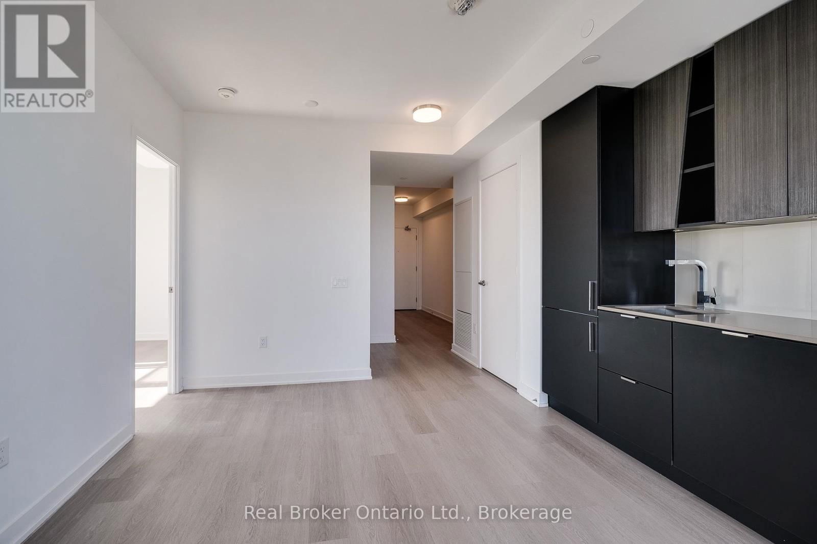 3009 - 3883 QUARTZ ROAD Image 17