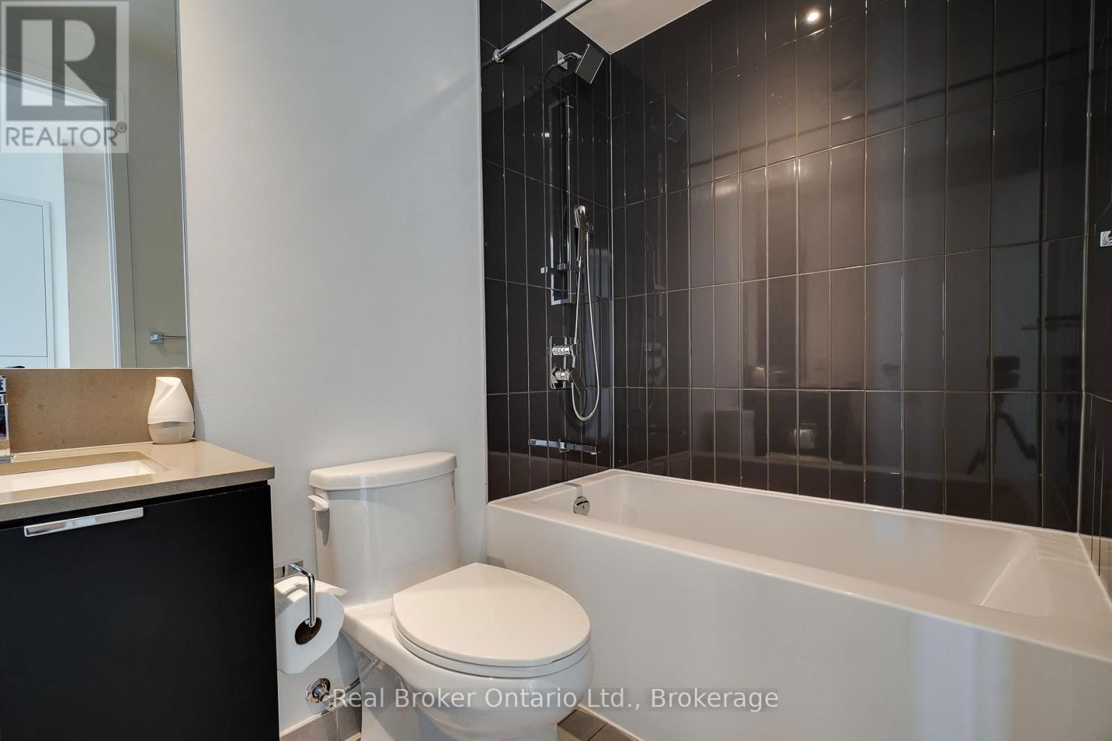 3009 - 3883 QUARTZ ROAD Image 25
