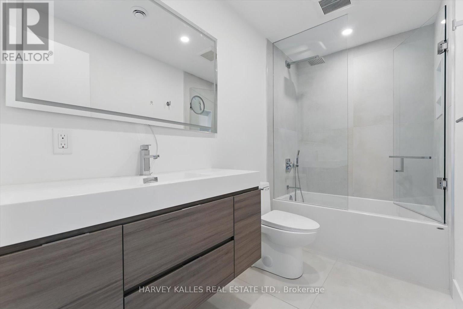 1064 DUFFERIN STREET Image 13