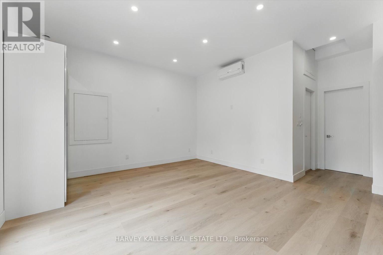 1064 DUFFERIN STREET Image 7
