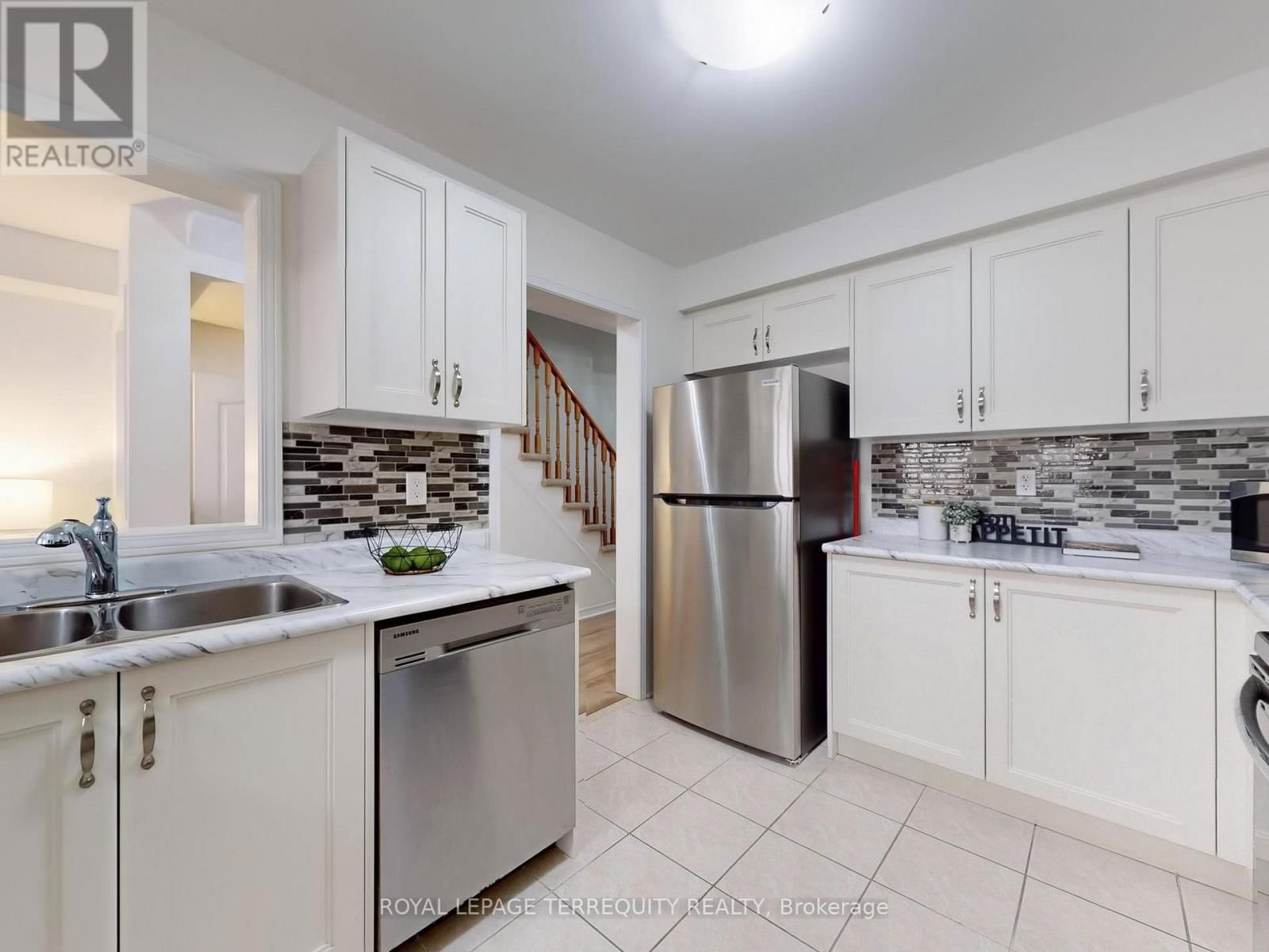 57 - 6399 SPINNAKER CIRCLE Image 9