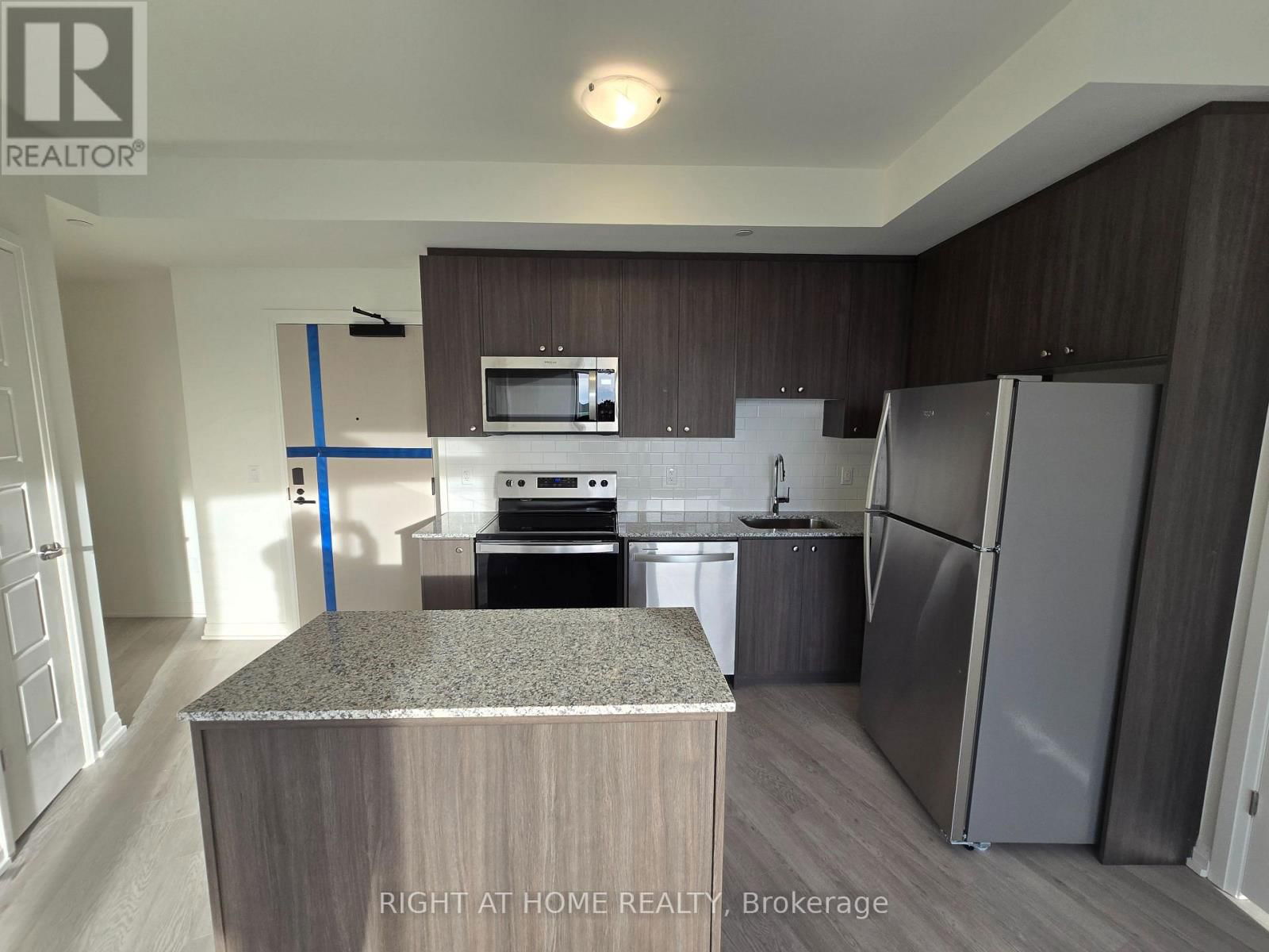 312 - 3006 WILLIAM CUTMORE BOULEVARD Image 13