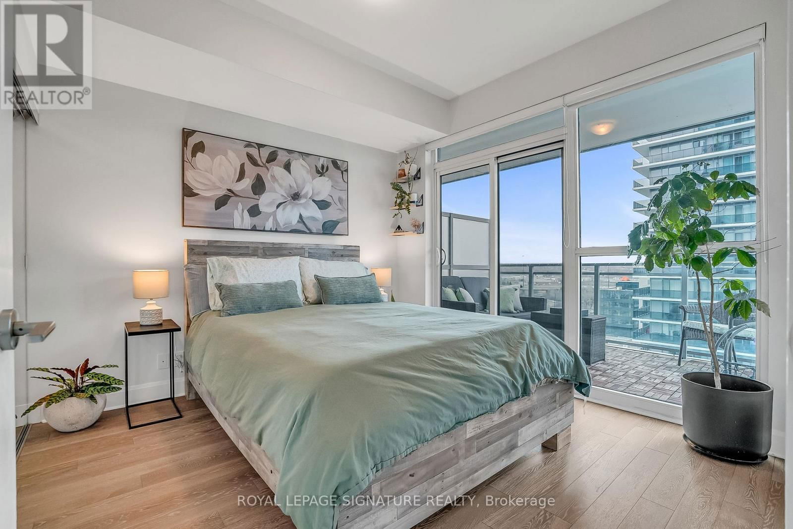 1105 - 33 SHORE BREEZE DRIVE Image 13