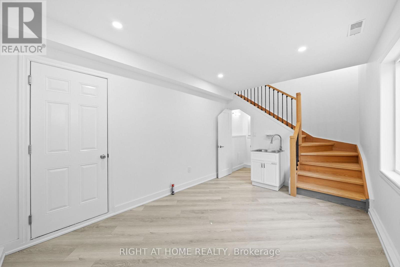 134 MILLICENT STREET Image 33