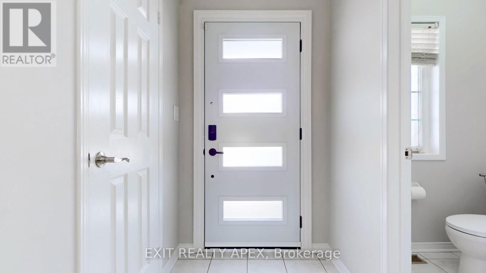77 COMMODORE DRIVE Image 17