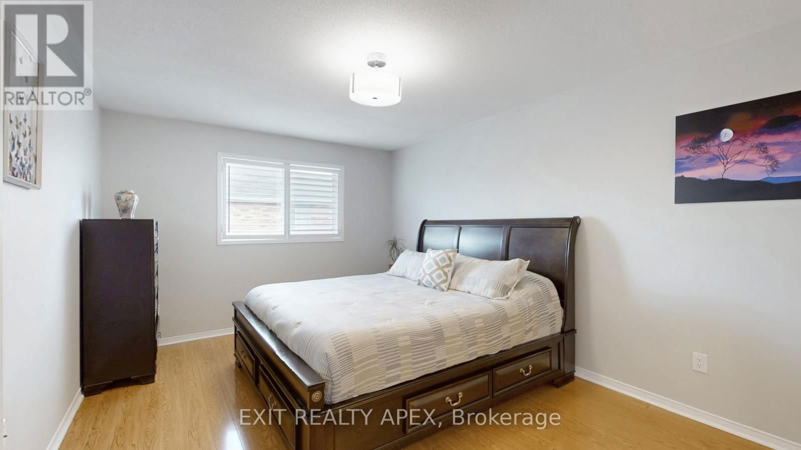 77 COMMODORE DRIVE Image 20