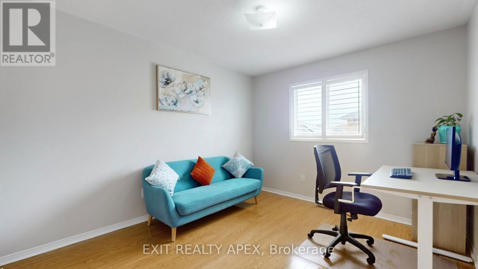 77 COMMODORE DRIVE Image 32