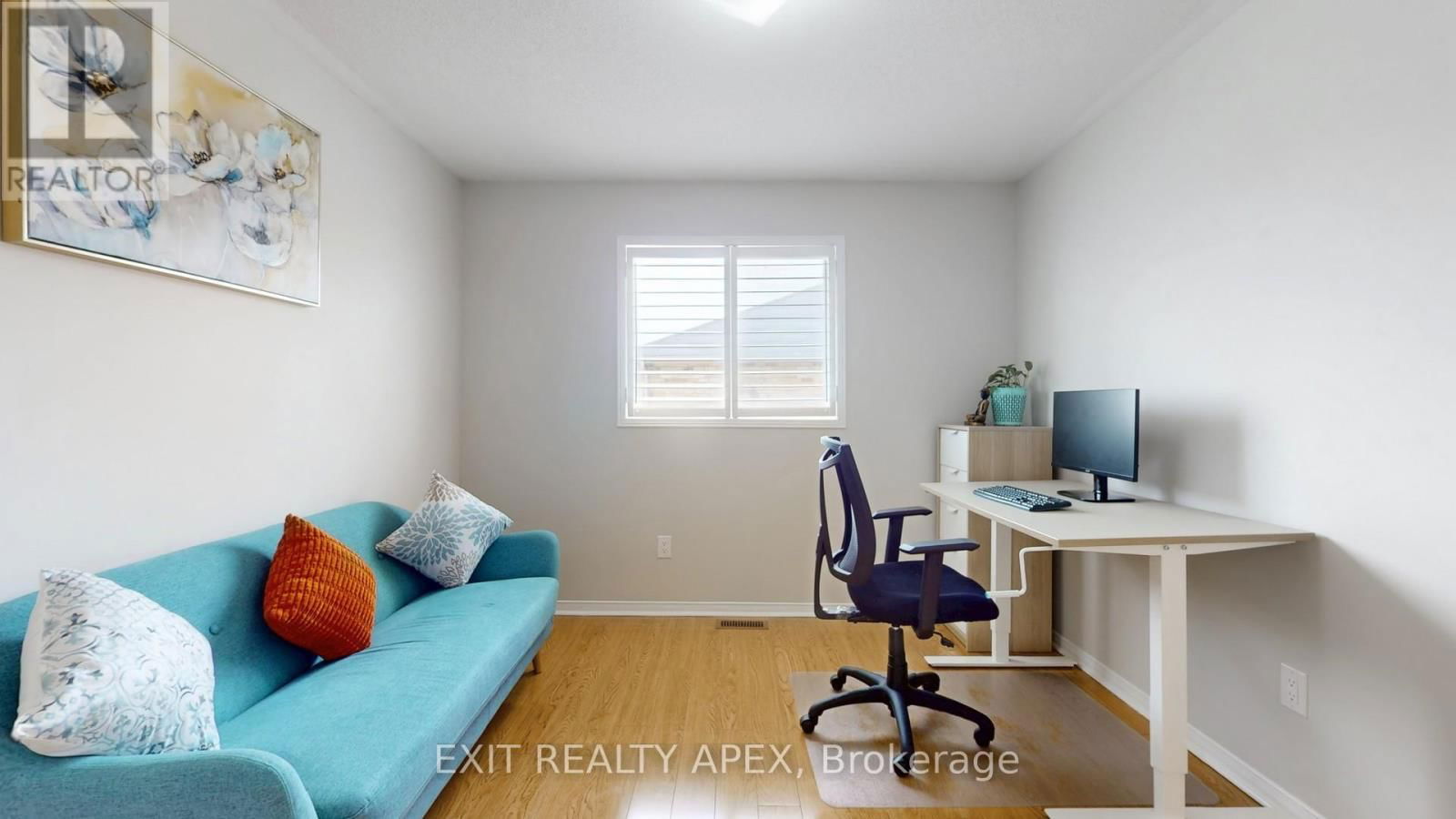 77 COMMODORE DRIVE Image 33