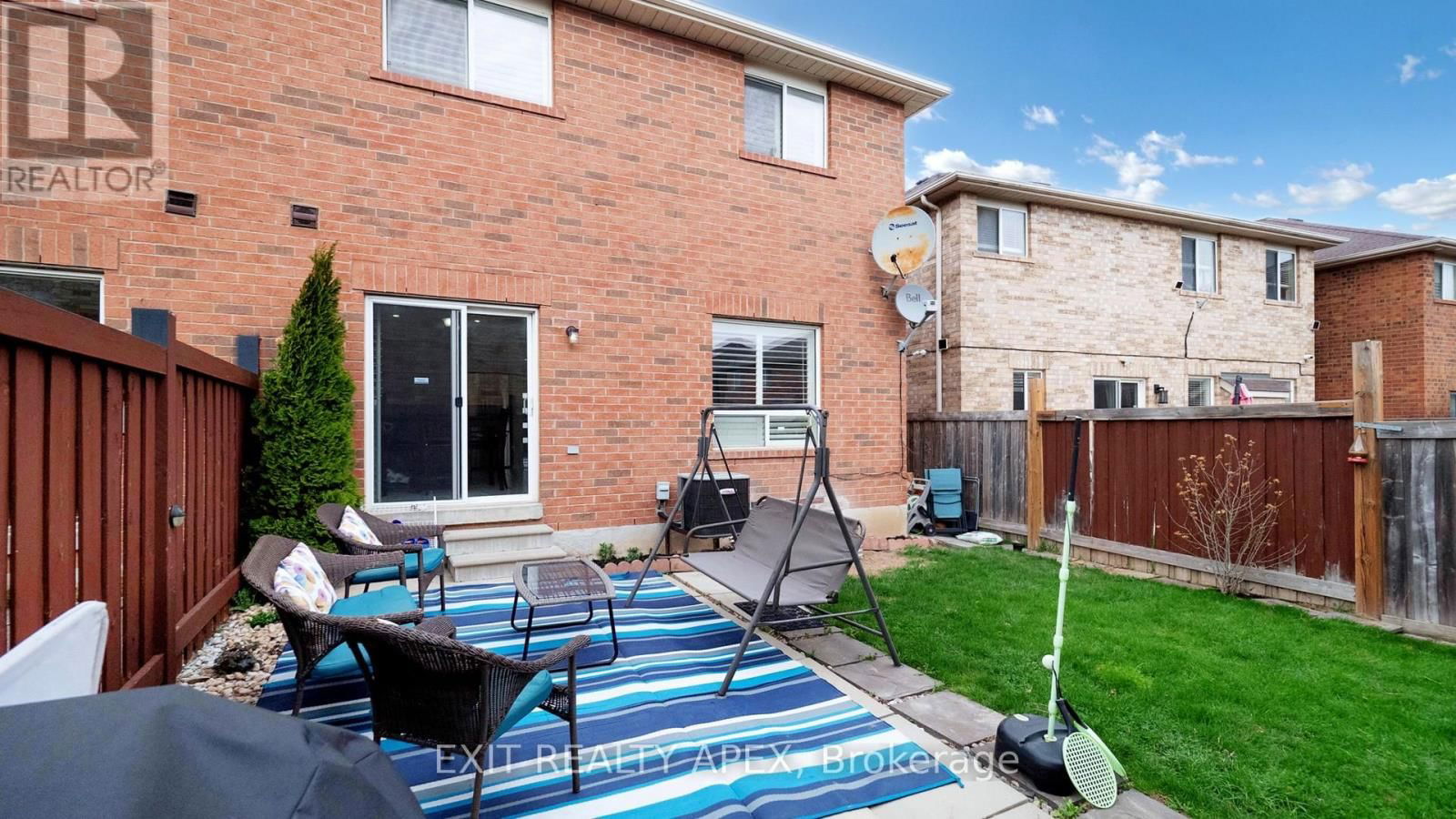 77 COMMODORE DRIVE Image 47