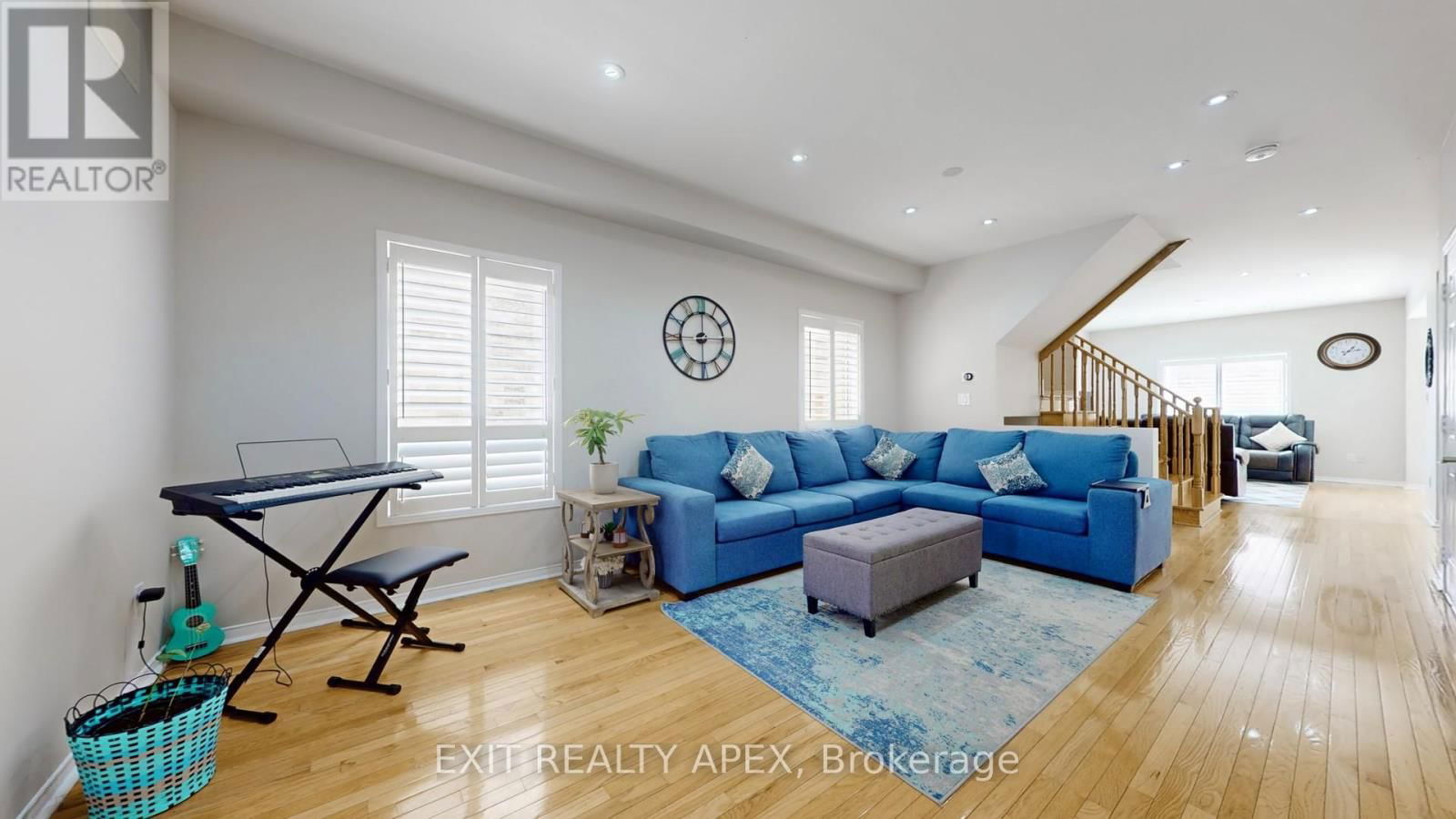 77 COMMODORE DRIVE Image 5