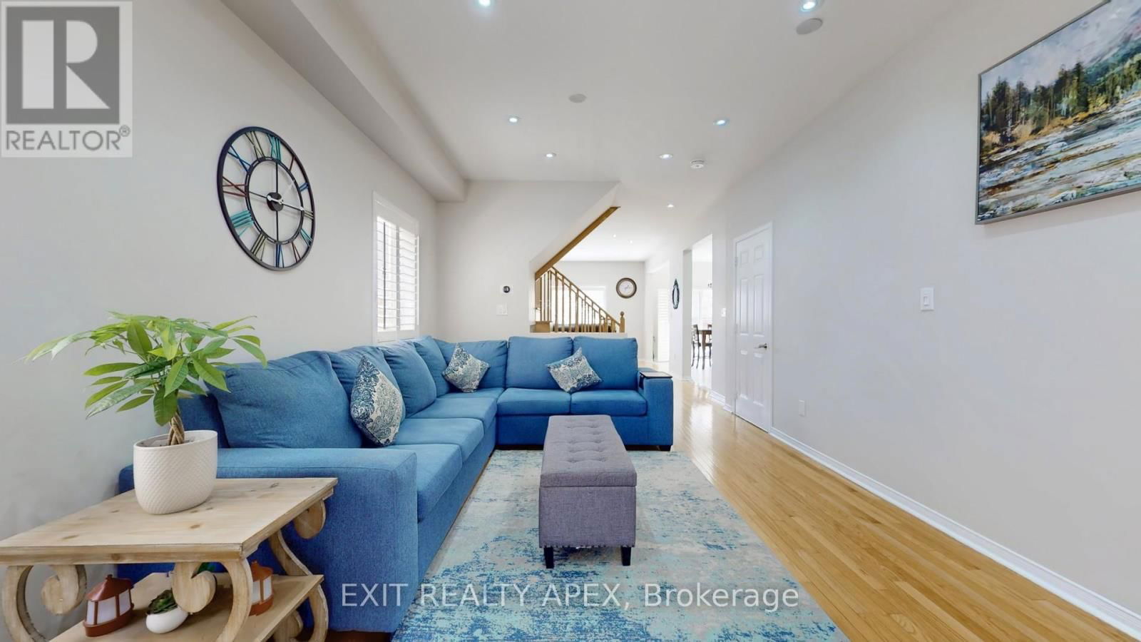 77 COMMODORE DRIVE Image 6
