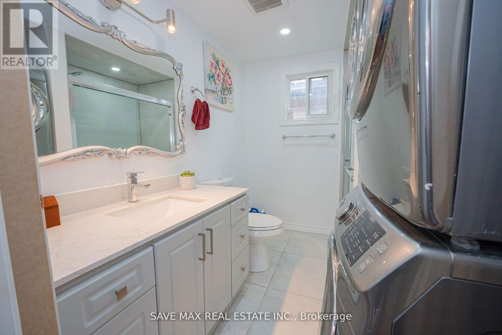 8 JOANNE COURT Image 12